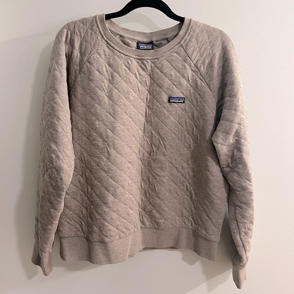Patagonia Tops - Patagonia cotton Quilt Crew Sweatshirt